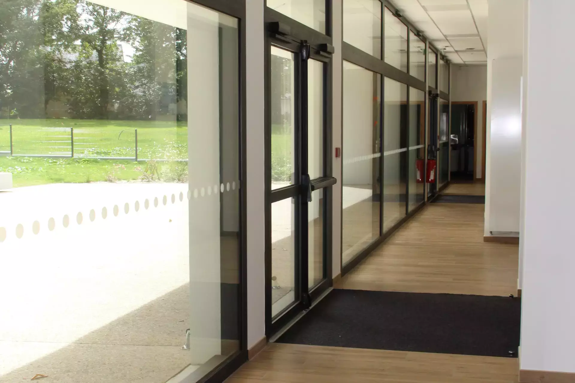 Porte lourde grand trafic aluminium pour ERP Porte lourde grand trafic aluminium pour ERP