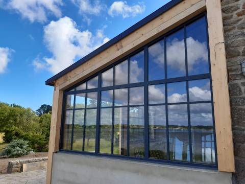 Verrière extérieure aluminium sur extension type atelier - TY.ALU Bretagne Verrière extérieure aluminium sur extension type atelier - TY.ALU Bretagne